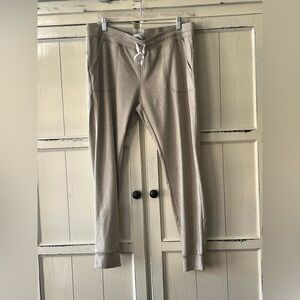 NWOT Zyia XXL Lounge Pants Oatmeal Color, Crop